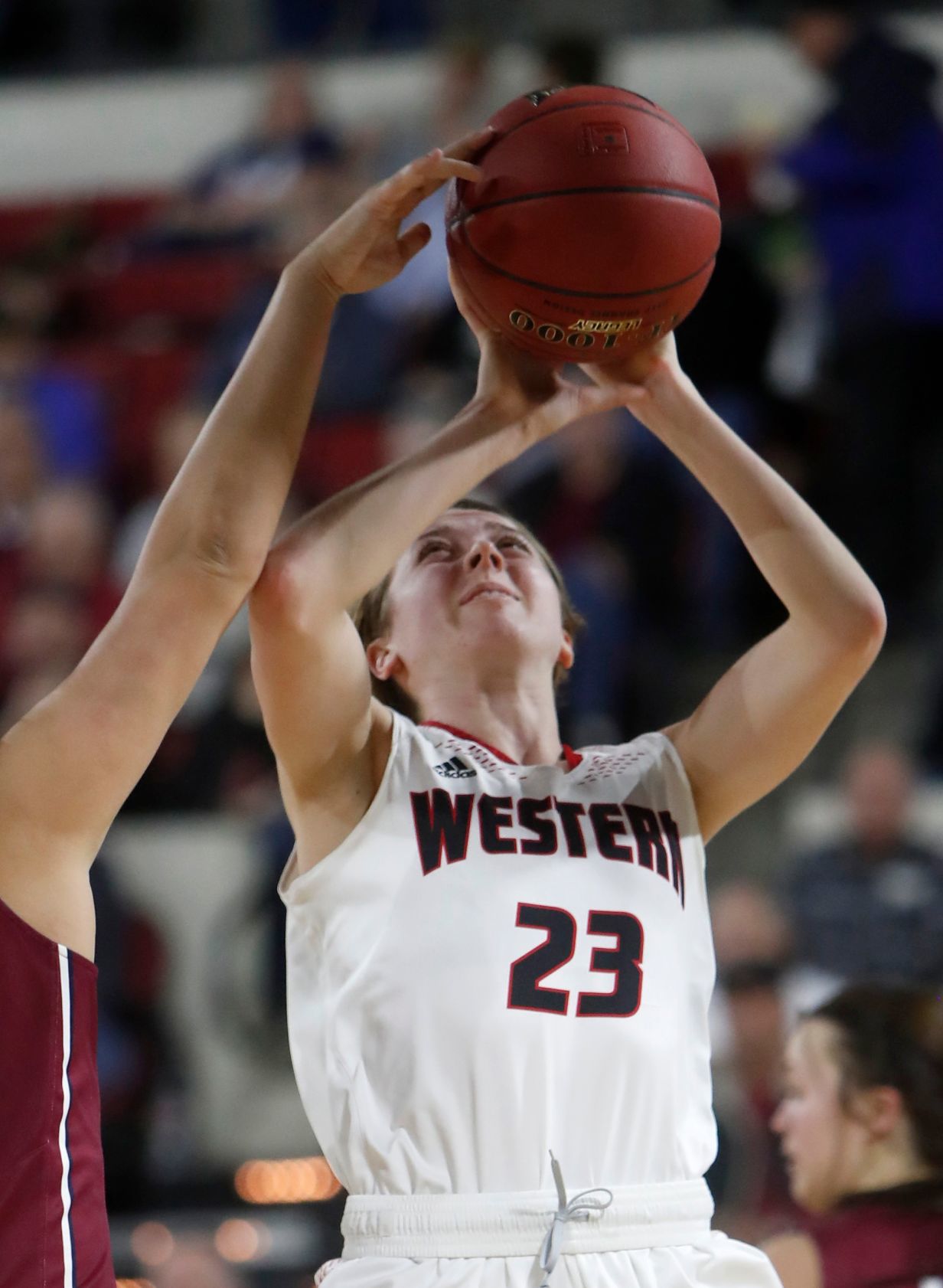 Montana Western beats Lyon